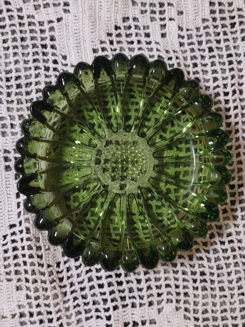 Vtg Hazel Atlas Green Avacodo Sunflower Daisy Heavy Glass Trinket Dish 5.5"
